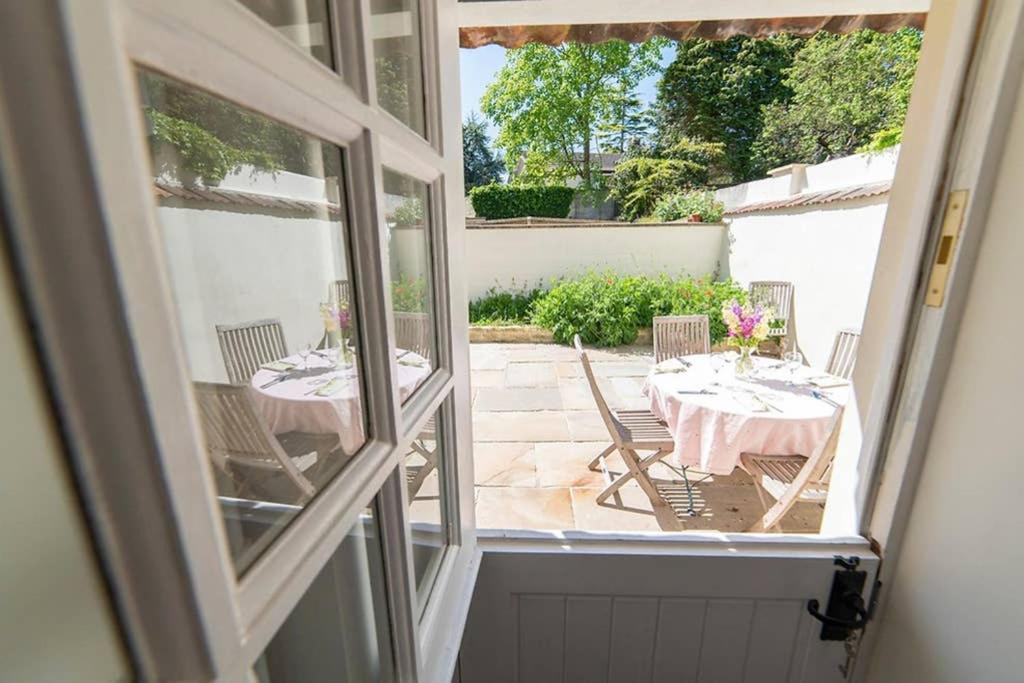 Curzon House Villa Calne Exterior foto